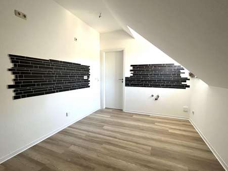 offener Küchenbereich - Dachgeschosswohnung in 08209 Auerbach mit 57m² mieten