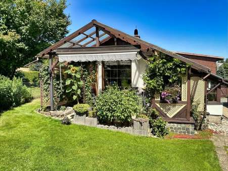 Bungalow mit überdachter Terrasse - Bungalow in 08626 Adorf mit 45m² kaufen