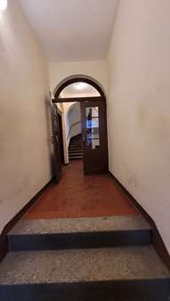 Treppenhaus Eingangsbereich - Etagenwohnung in 08525 Plauen mit 56m² kaufen