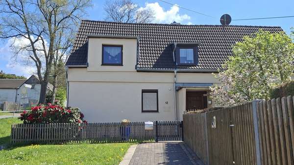 Hausansicht Hausansicht - Einfamilienhaus in 08485 Lengenfeld mit 168m² kaufen