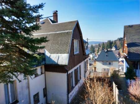 Seitenansicht - Einfamilienhaus in 08248 Klingenthal mit 170m² kaufen