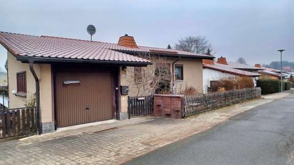 Vorderansicht - Einfamilienhaus in 08547 Jößnitz mit 166m² kaufen