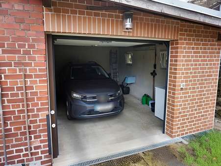 Nebengebäude mit Garage - Einfamilienhaus in 08261 Schöneck mit 110m² kaufen