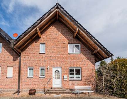 Vorderansicht - Zweifamilienhaus in 08209 Auerbach mit 145m² kaufen