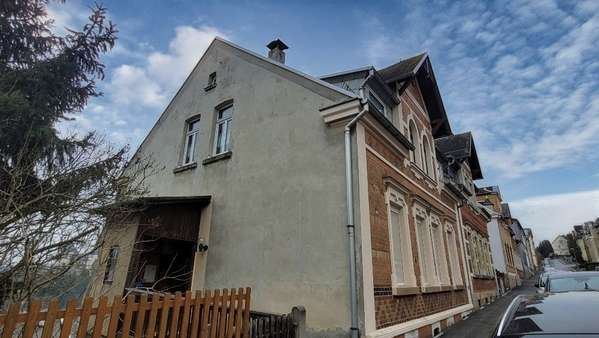 Ansicht Giebelseite  - Einfamilienhaus in 08499 Mylau mit 155m² kaufen