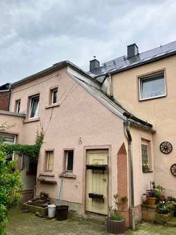 Hinterhof Hinterhof - Reihenendhaus in 08228 Rodewisch mit 163m² kaufen