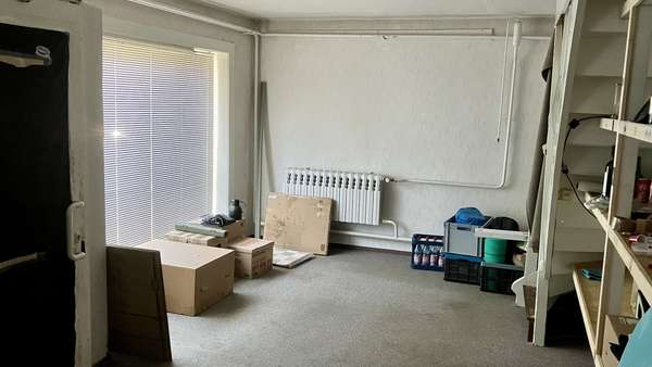 ehemaliger Laden Erdgeschoss - Einfamilienhaus in 08236 Ellefeld mit 113m² kaufen