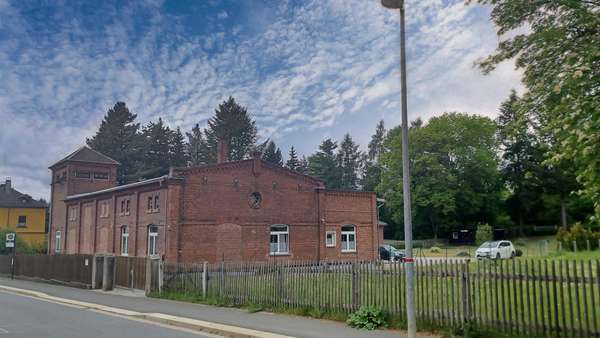 seitliche Ansicht - Einfamilienhaus in 07952 Pausa mit 140m² kaufen
