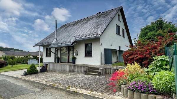 Straßenansicht Straßenansicht - Einfamilienhaus in 08239 Trieb mit 134m² kaufen