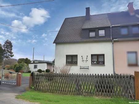 Straßenansicht - Doppelhaushälfte in 08606 Oelsnitz mit 94m² kaufen
