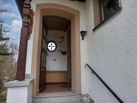 Eingang - Einfamilienhaus in 08606 Oelsnitz mit 94m² kaufen