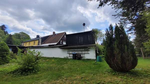 hinteres Grundstück hinteres Grundstück - Doppelhaushälfte in 08261 Schöneck mit 100m² kaufen