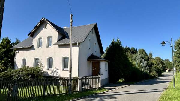 Straßenansicht - Einfamilienhaus in 08223 Werda mit 118m² kaufen