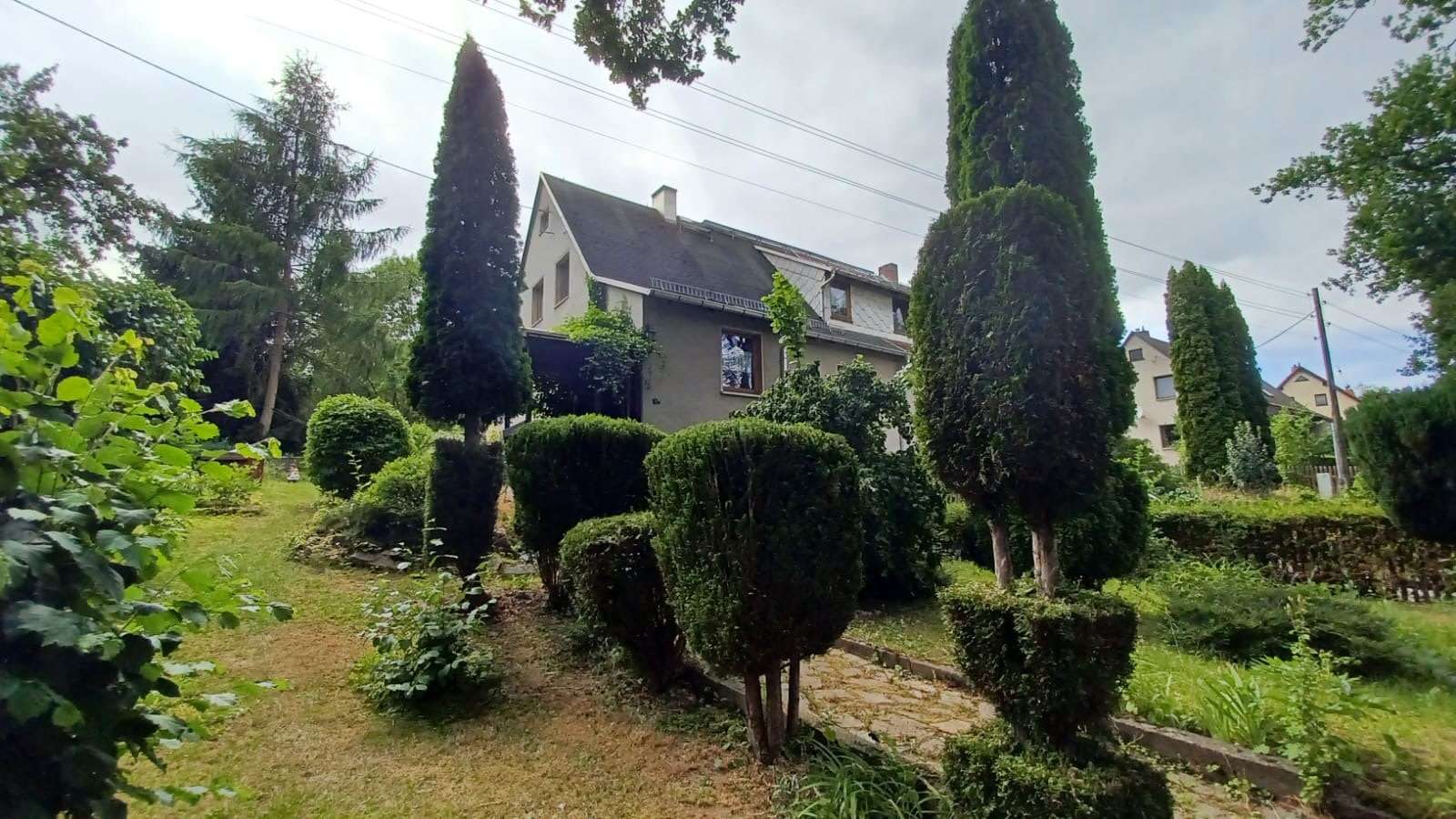 Zuwegung Zuwegung - Doppelhaushälfte in 08538 Weischlitz mit 140m² kaufen