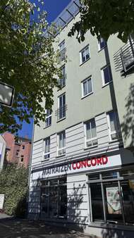 seitliche Frontansicht seitliche Frontansicht - Etagenwohnung in 08525 Plauen mit 75m² kaufen
