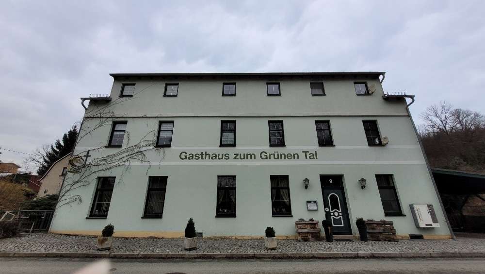 Straßenansicht Straßenansicht - Mehrfamilienhaus in 08543 Pöhl mit 262m² kaufen