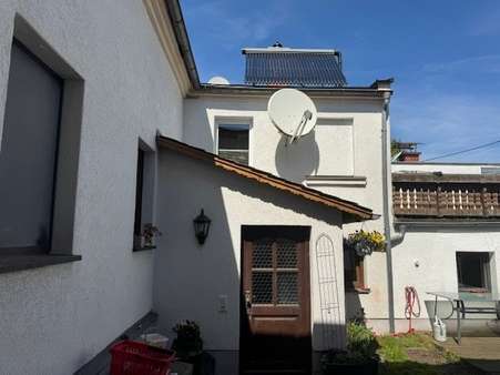 Haupteingang - Zweifamilienhaus in 08527 Plauen mit 190m² kaufen