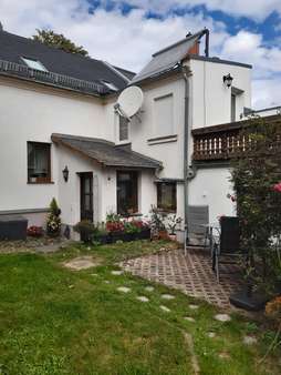 Blick vom Garten Blick vom Garten - Zweifamilienhaus in 08527 Plauen mit 190m² kaufen