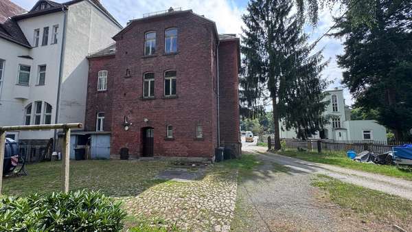 Rückansicht Rückansicht - Mehrfamilienhaus in 08499 Mylau mit 300m² kaufen