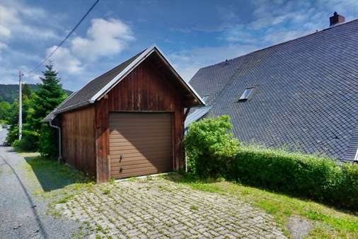 Garage mit Stellplatz Garage mit Stellplatz - Einfamilienhaus in 08248 Klingenthal mit 200m² kaufen