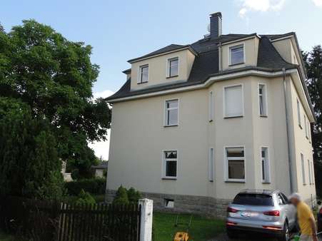 Zufahrt seitlicher Blick - Zweifamilienhaus in 08539 Schönberg mit 384m² kaufen