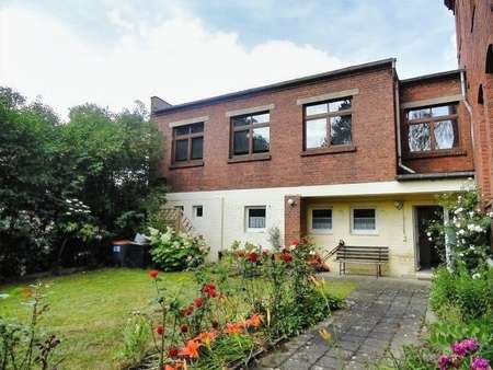 Hausansicht - Mehrfamilienhaus in 08412 Werdau mit 301m² kaufen