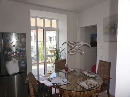 Küche mit Zugang Wohnzimmer - Etagenwohnung in 08645 Bad Elster mit 71m² kaufen