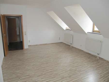 IMG_2038_klein - Dachgeschosswohnung in 08209 Auerbach mit 64m² mieten