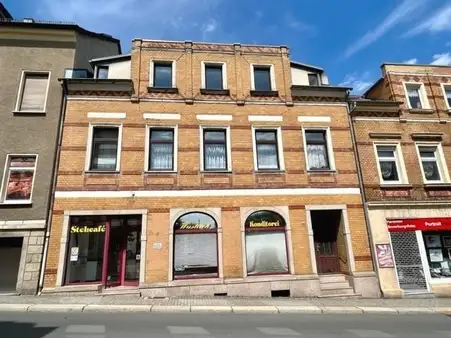 Mehrfamilienhaus mit Laden und 2 freien Wohnungen !