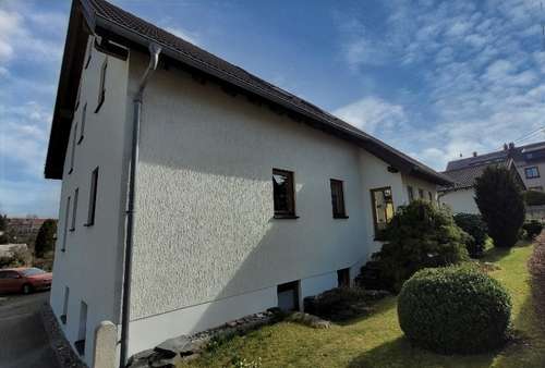 Vorgarten  - Zweifamilienhaus in 08209 Auerbach mit 205m² kaufen