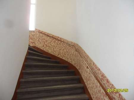 Treppenaufgang - Etagenwohnung in 08523 Plauen mit 50m² kaufen