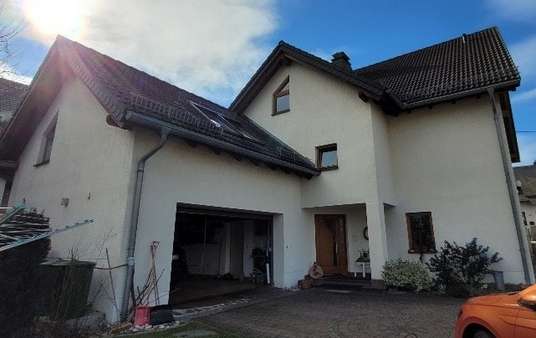 Innenhofansicht  - Einfamilienhaus in 08209 Auerbach mit 205m² kaufen