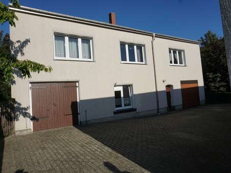 Wohnhaus Hinterseite u. Garage - Einfamilienhaus in 08223 Werda mit 200m² kaufen