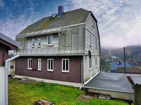 Rückseite vom Haus - Einfamilienhaus in 08248 Klingenthal mit 130m² kaufen