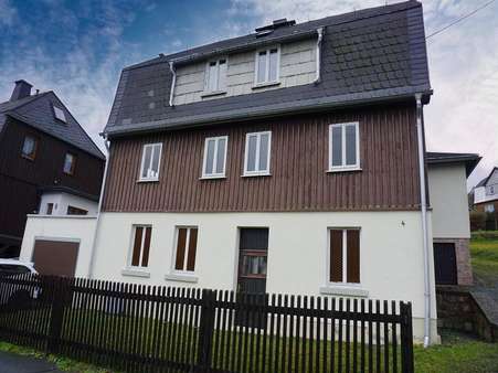 Straßenansicht - Einfamilienhaus in 08248 Klingenthal mit 130m² kaufen