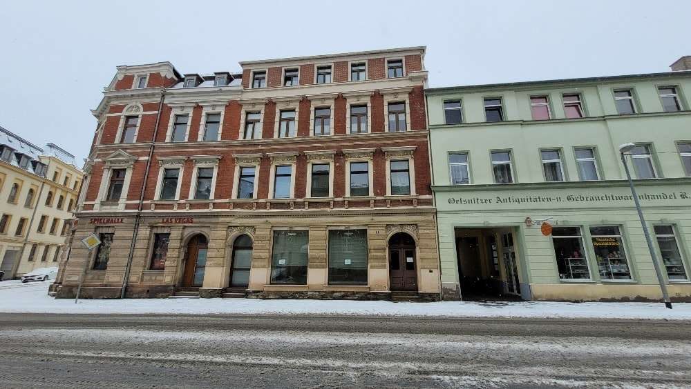 vordere Ansicht - Mehrfamilienhaus in 08606 Oelsnitz mit 300m² kaufen