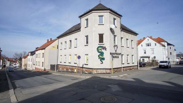 Außenansicht / Umfeld  - Mehrfamilienhaus in 08064 Zwickau mit 233m² kaufen