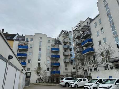 Hinteransicht - Dachgeschosswohnung in 08525 Plauen mit 221m² als Kapitalanlage kaufen