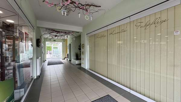 Eingangsbereich der Immobilie - Büro in 15859 Storkow mit 97m² kaufen