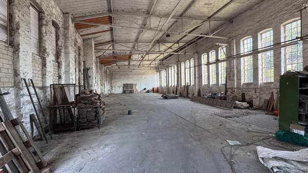 Hallenteil 1 innen Ansicht 1 Hallenteil 1 innen Ansicht 1 - Halle in 13055 Berlin mit 904m² kaufen