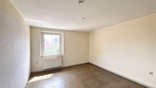 Zimmer 2 Zimmer 2 - Etagenwohnung in 15890 Eisenhüttenstadt mit 61m² kaufen
