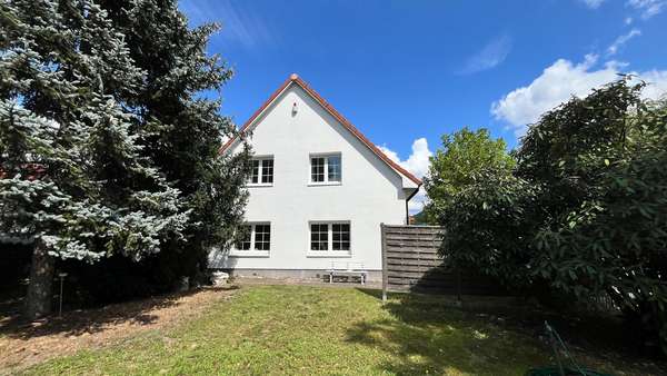 Hausansicht vorn - Einfamilienhaus in 15366 Hoppegarten mit 252m² kaufen