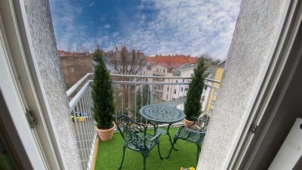 Balkon - Maisonette-Wohnung in 13086 Berlin mit 77m² kaufen