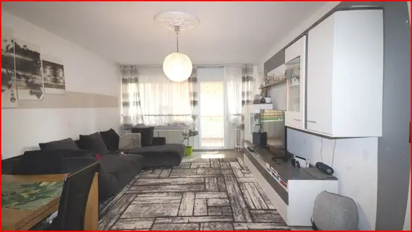 **Schöne 2-Zimmer-Wohnung mit Balkon, Aufzug und Stellplatz in Memmingen**