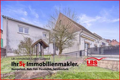 Frontgarten m. Haus u. Anbau - Einfamilienhaus in 67697 Otterberg mit 101m² kaufen