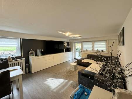 Wohnzimmer - Souterrain-Wohnung in 79312 Emmendingen mit 102m² kaufen