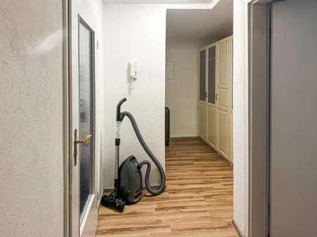 Wohnung OG Flur - Zweifamilienhaus in 79206 Breisach mit 163m² kaufen