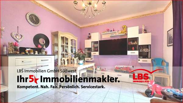 Wohnzimmer - Erdgeschosswohnung in 75177 Pforzheim mit 78m² kaufen