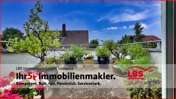Schlafzimmer Balkon Schlafzimmer Balkon - Dachgeschosswohnung in 75417 Mühlacker mit 76m² kaufen