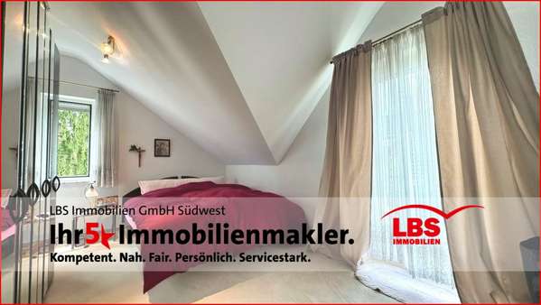 Schlafzimmer Schlafzimmer - Dachgeschosswohnung in 75417 Mühlacker mit 76m² kaufen